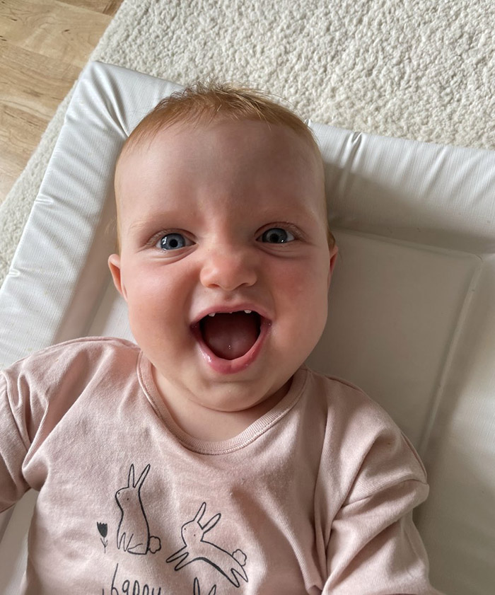baby looks like Woody Harrelson