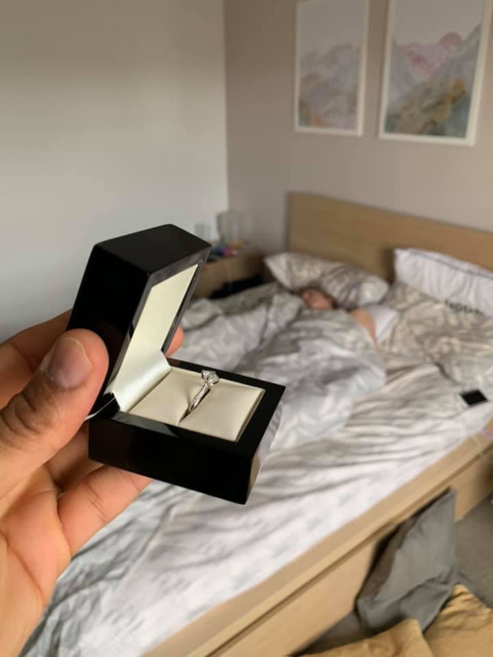 man photobombs girlfriend wedding ring a month