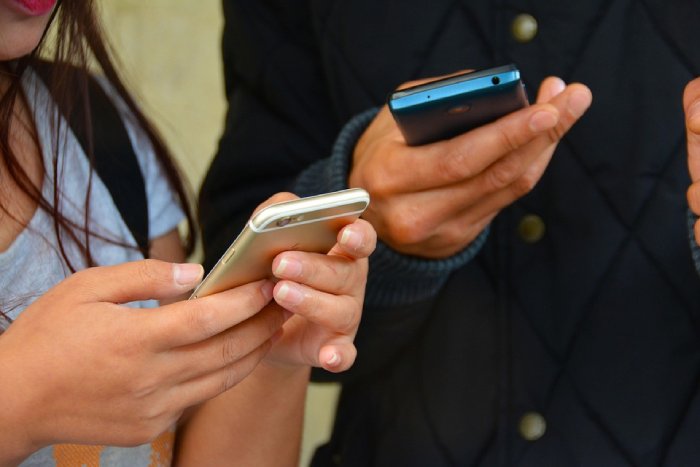 FCC stops scam texts