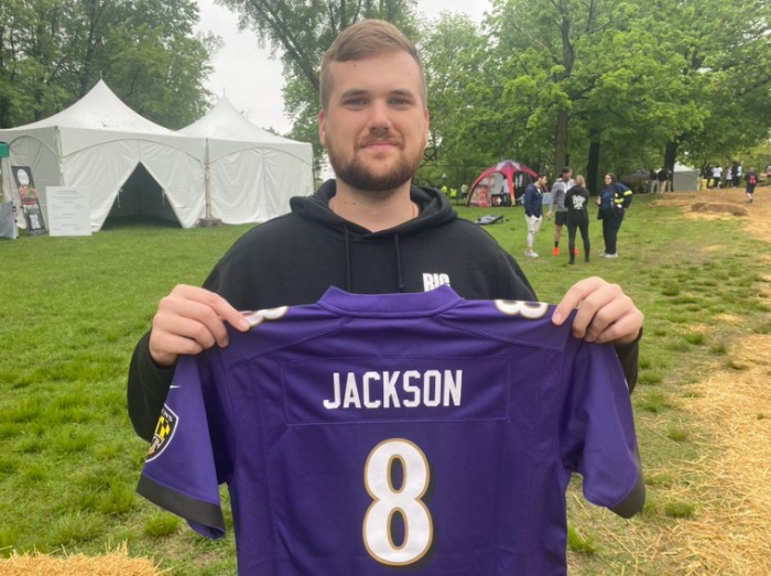 Ravens fan buys lamar jackson jerseys for kids