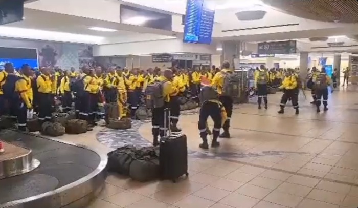 South Africa firefighters help in Canada