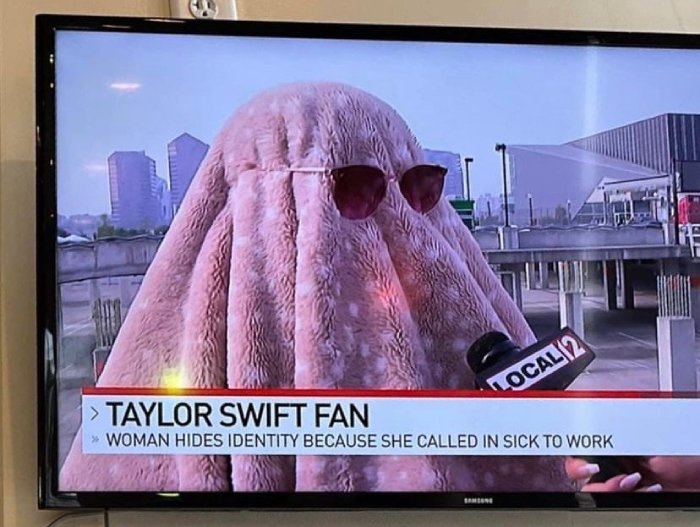 taylor swift fan blanket hides identity