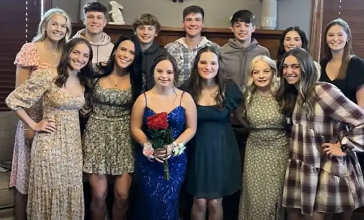 act of kindness prom good news stories