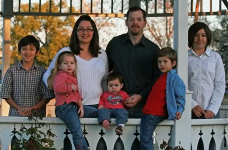 blind mother of 5 graduates college