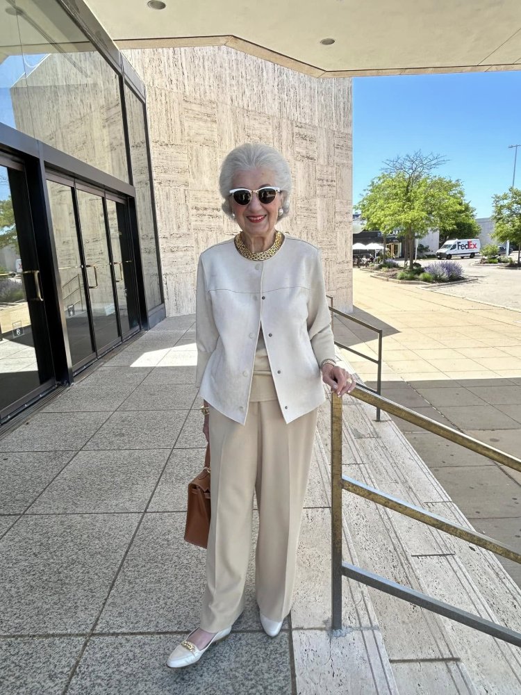 100 year old woman beats breast cancer
