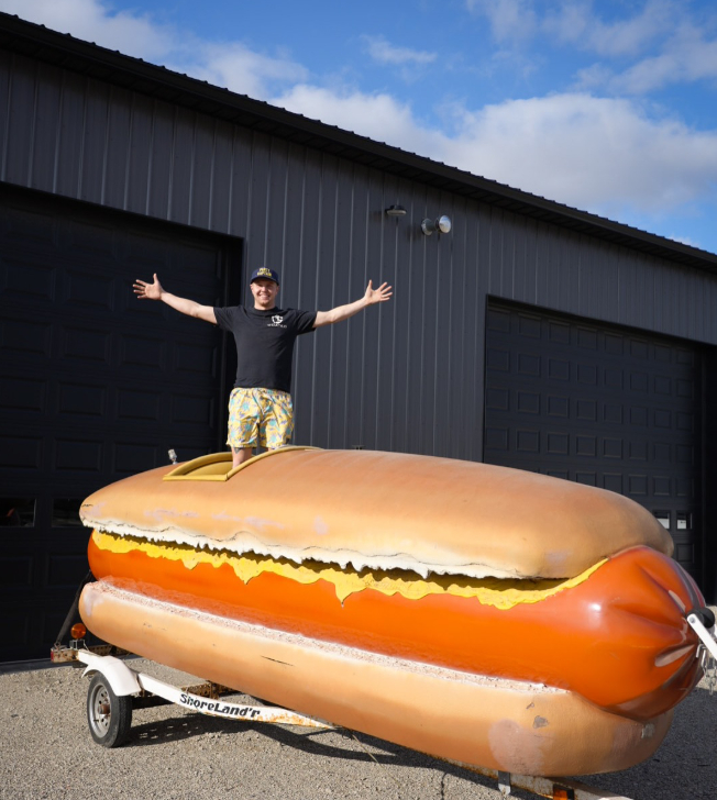 hot dog boat