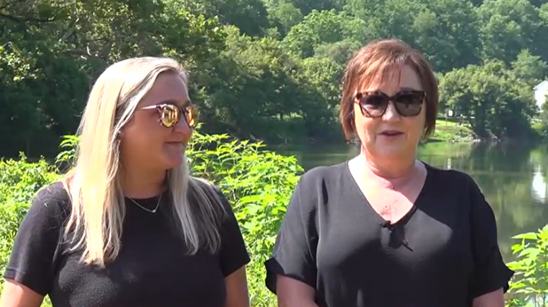 man rescues mother and daughter kayak
