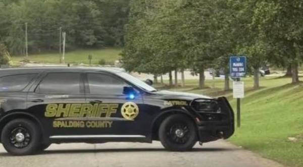 3-Year-Old Trapped Underwater After Car Crashes Into Lake — First Responders Save Her Life