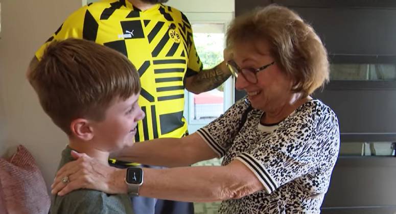 boy finds missing wedding ring