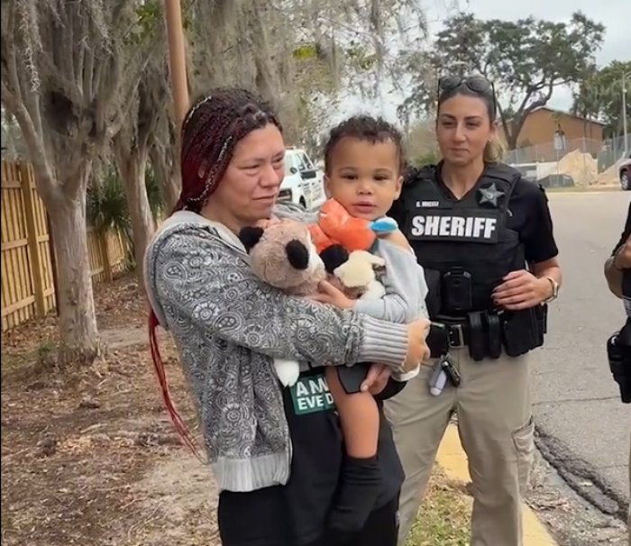 dog protects missing toddler
