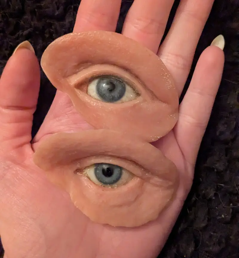 prosthetic eyes
