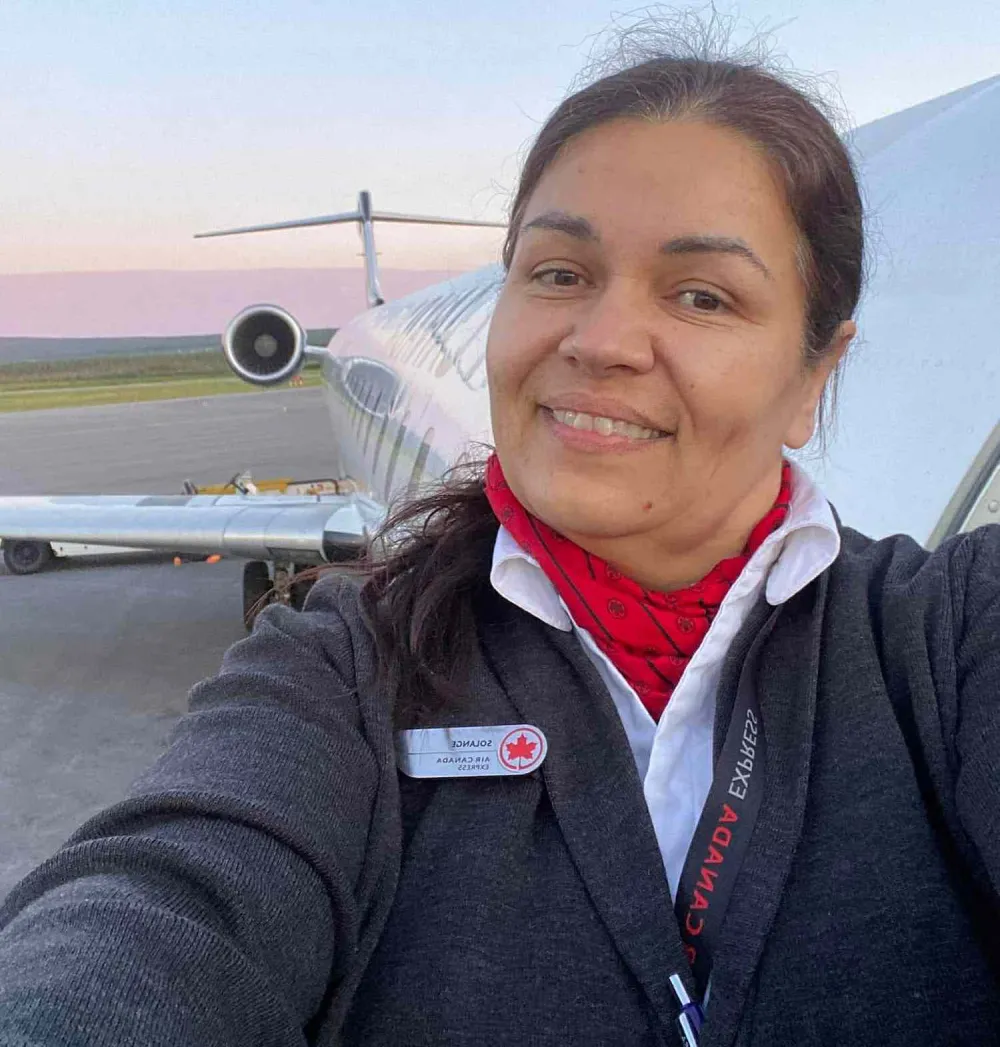 flight attendant survives plane crash